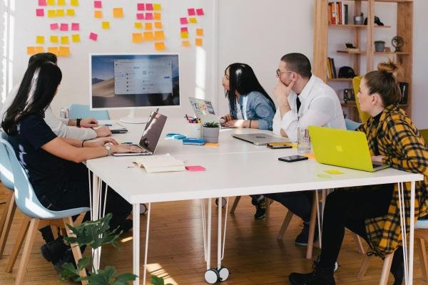 Bí Quyết Tối Ưu UX/UI Cho Website Bán Lẻ: Hướng Dẫn Từ A-Z
